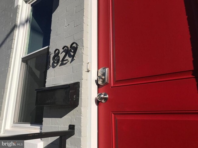 Building Photo - 1829 N Ringgold St