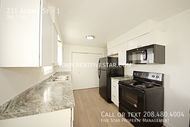 Building Photo - 231 Adams St