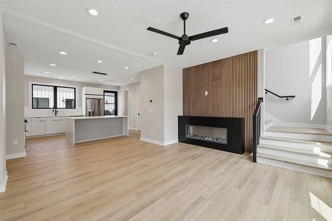 Building Photo - 4844 Ingersoll Ave