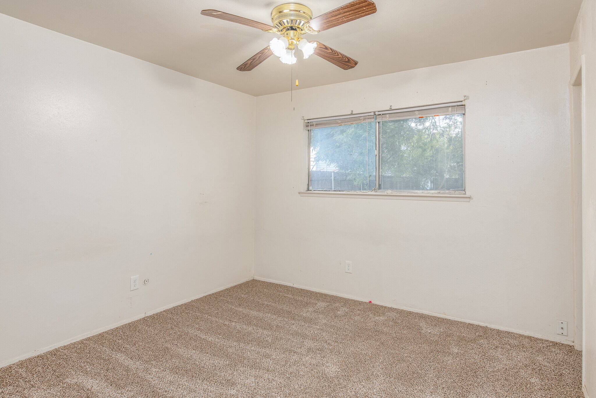 Bedroom 3 - 1816 E Tucker Blvd