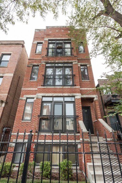 Primary Photo - 2417 W Fillmore St