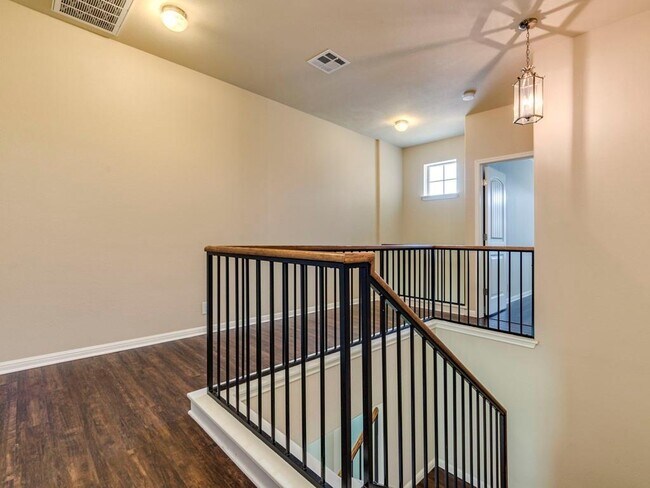 Building Photo - 14001 Avery Ranch Blvd