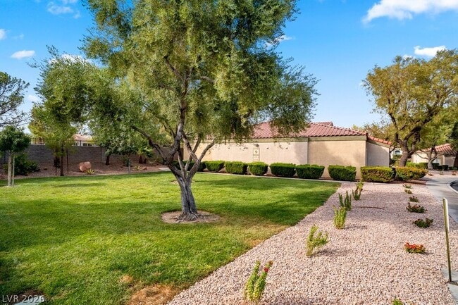 Building Photo - 7885 W Flamingo Rd