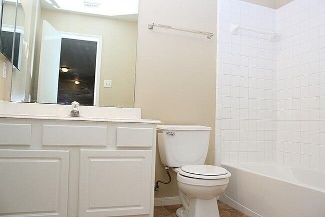 Building Photo - 3231 Stoneydale Ln