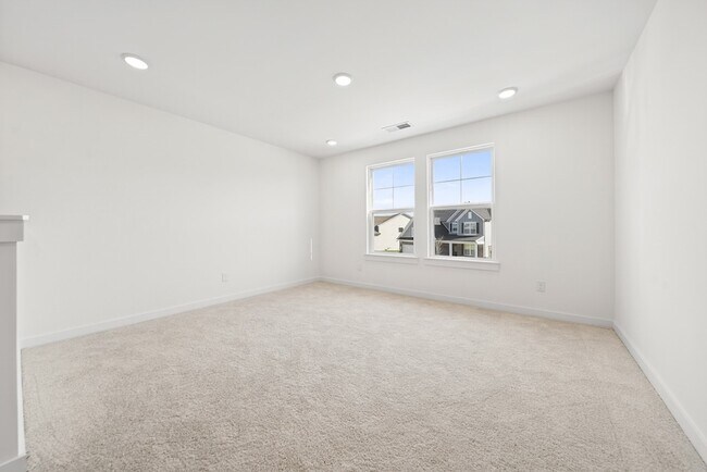 Building Photo - 404 Old Spg Ln