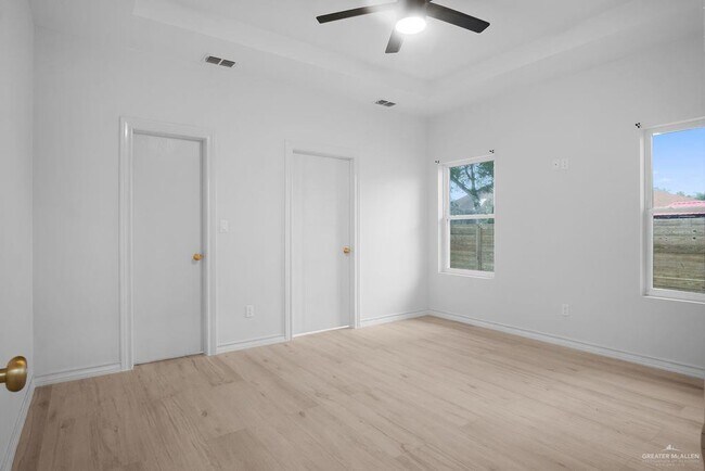 Building Photo - 24 Los Pinos Ln