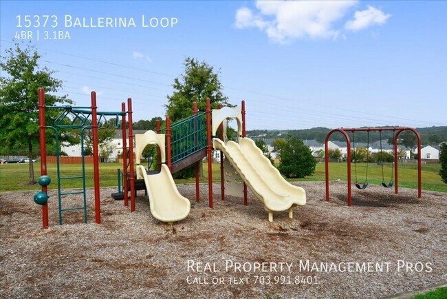 Building Photo - 15373 Ballerina Lp