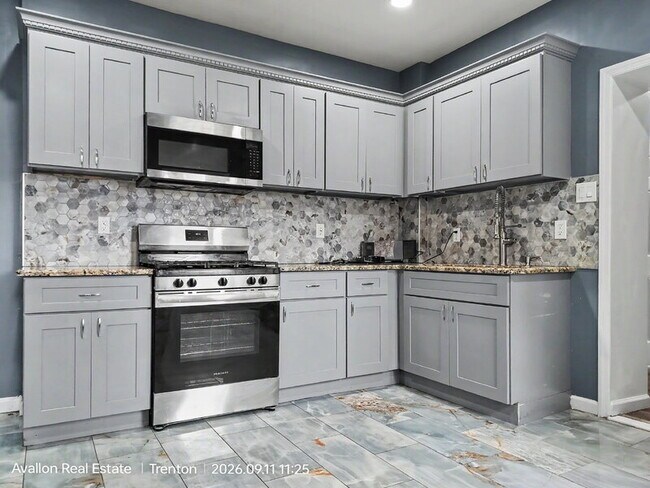 Building Photo - 1275 Hamilton Ave