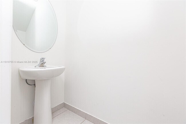 Building Photo - 12949 SW 232nd Ln