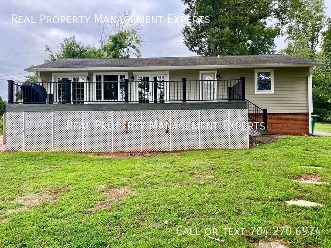 Building Photo - 21212 Rio Oro Dr