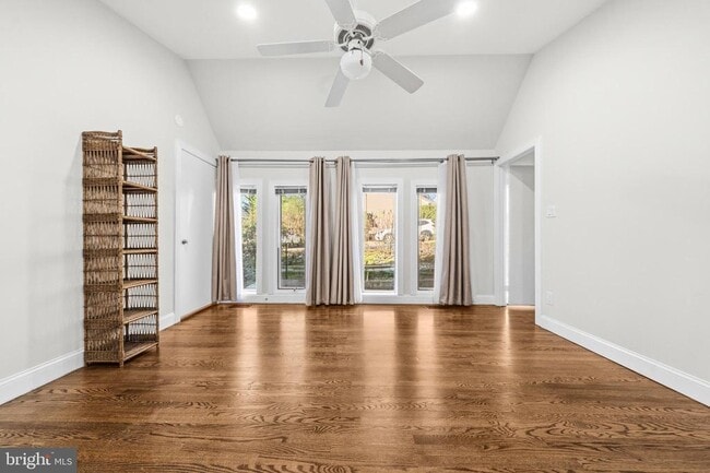 Building Photo - 9416 Holbrook Ln