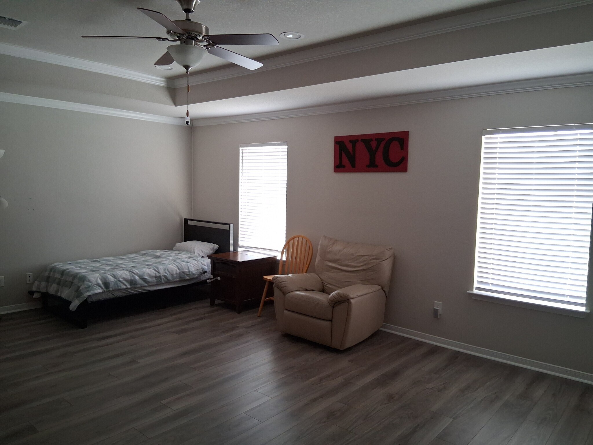 Building Photo - 6307 Southern Cross Dr