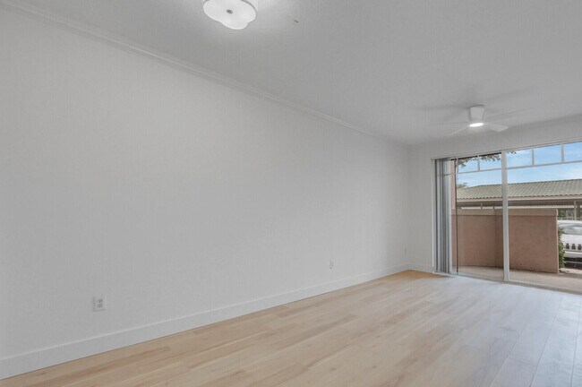 Building Photo - 4812 S Central Blvd