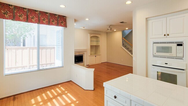 Building Photo - 12138 Wooded Vista Ln