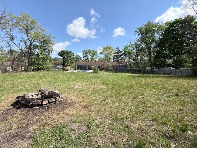 Building Photo - 139 Juliustown Rd