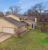 Building Photo - 6738 S 78th East Ave
