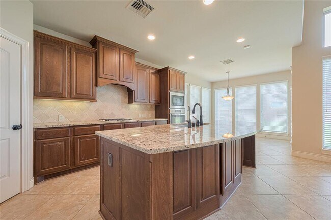 Building Photo - 27906 Colonial Point Dr