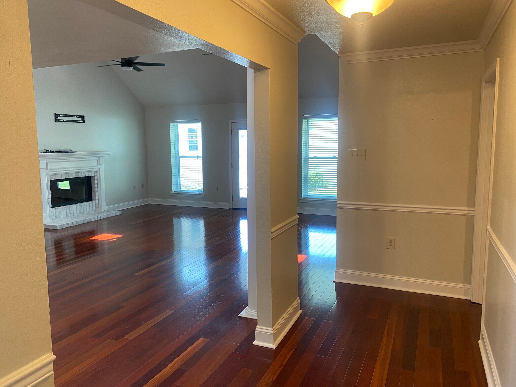 Building Photo - 10140 Gail Ct