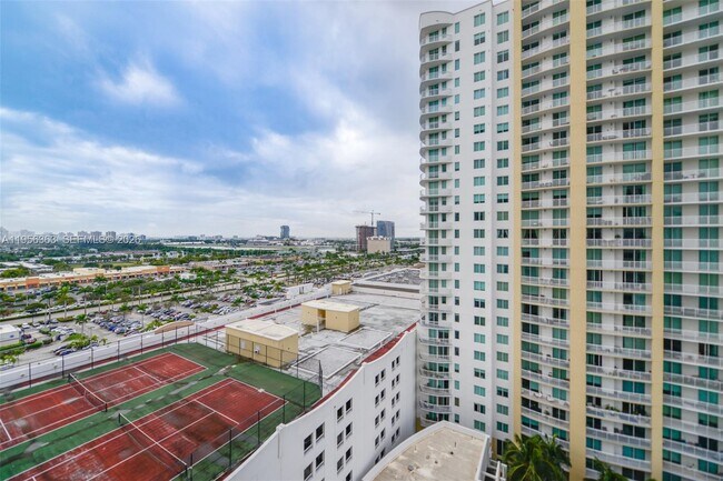 Building Photo - 1755 E Hallandale Beach Blvd