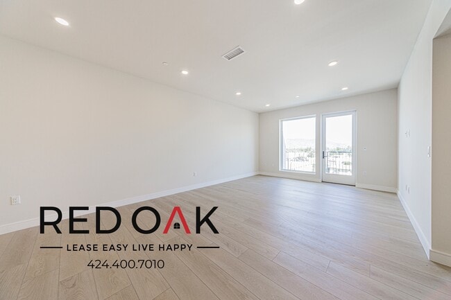 Building Photo - 5320 Cartwright Ave