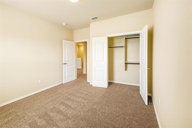 Building Photo - 15841 Oak Pointe Dr