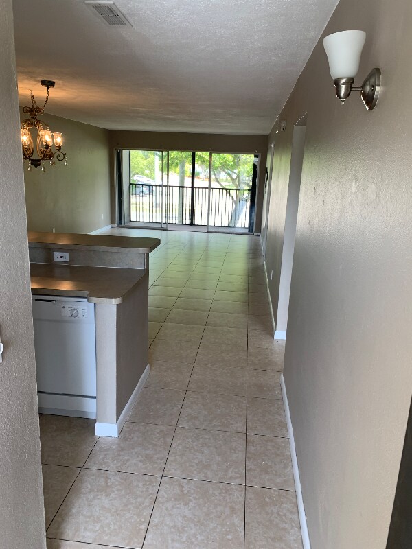 Building Photo - 701 N Indian River Dr