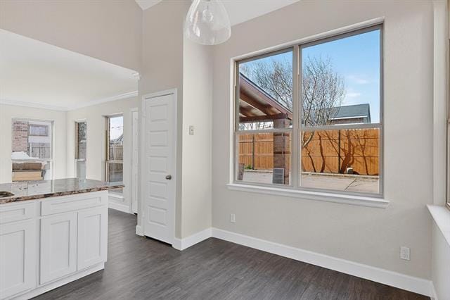 Building Photo - 5204 Sherburne Dr