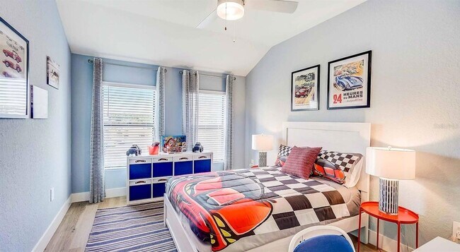 Building Photo - 8044 Gulfstream Ct