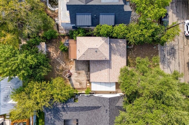 Building Photo - 1404 Juliet St