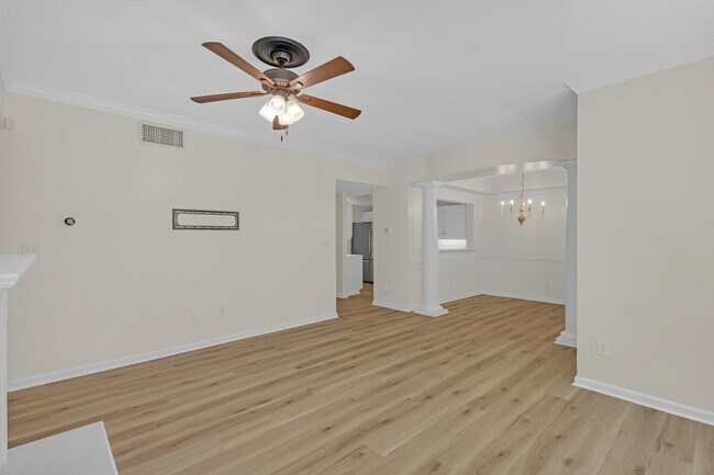 Building Photo - Gated Community In The Heart of Buckhead.