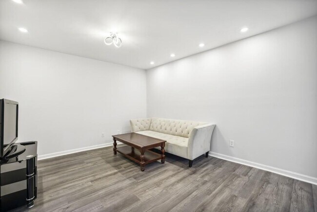 Building Photo - 10145 Rillridge Ct