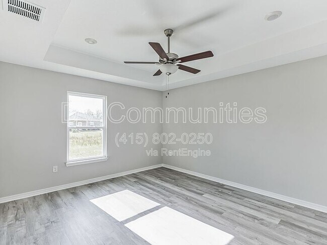 Building Photo - 2888 N 24th Ave