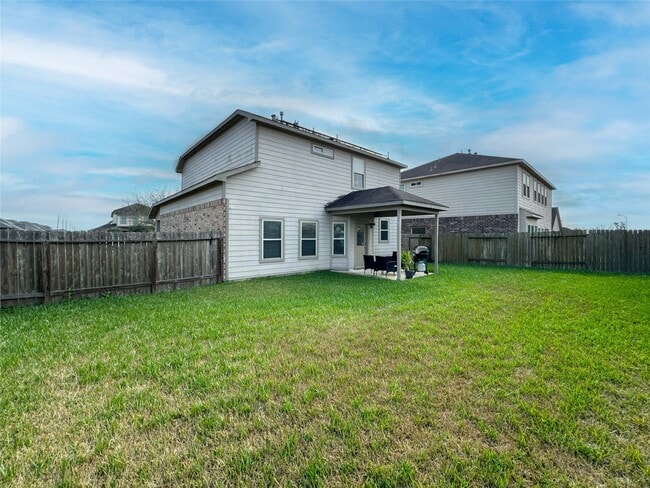 Building Photo - 2 Eagle Lake Ct