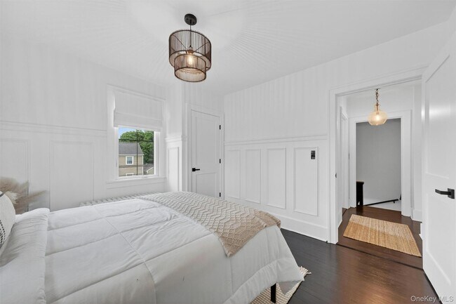 Building Photo - 32 Dutchess Terrace
