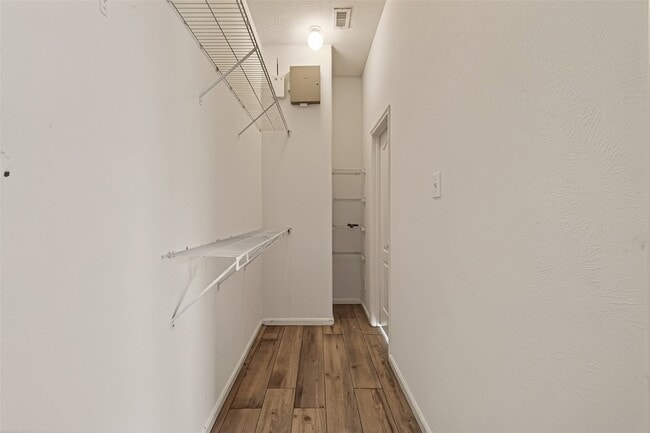 Building Photo - 9202 Sorrell Hollow Ln