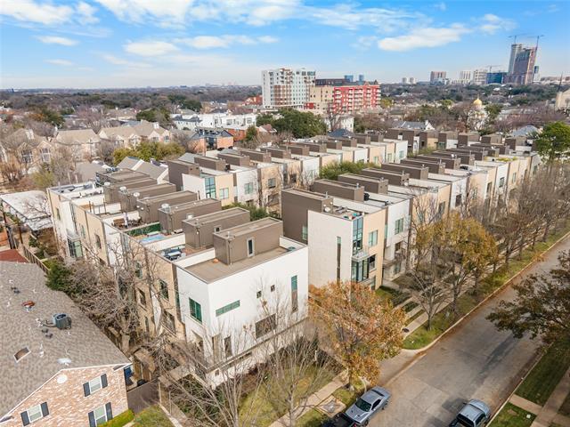 Building Photo - 4111 Newton Ave