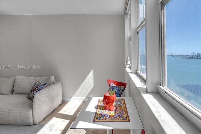 Building Photo - 500 NE 29th St