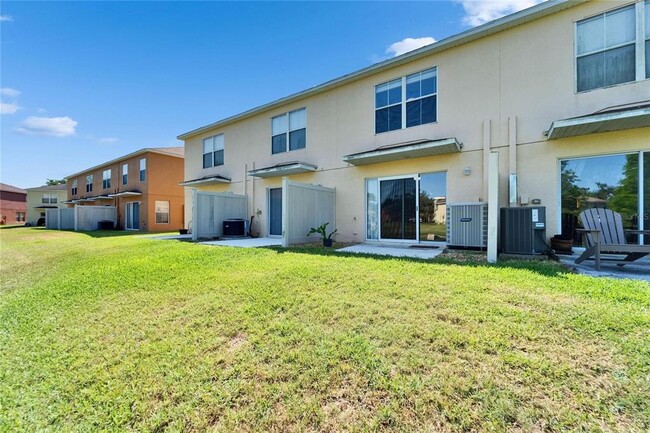 Building Photo - 10840 Lake St Charles Blvd