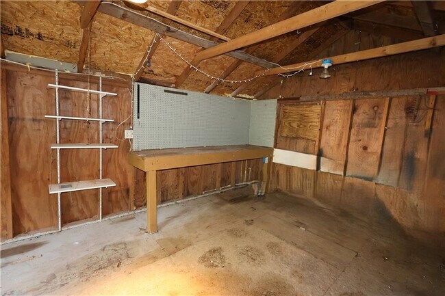 Building Photo - 771 McLendon Dr