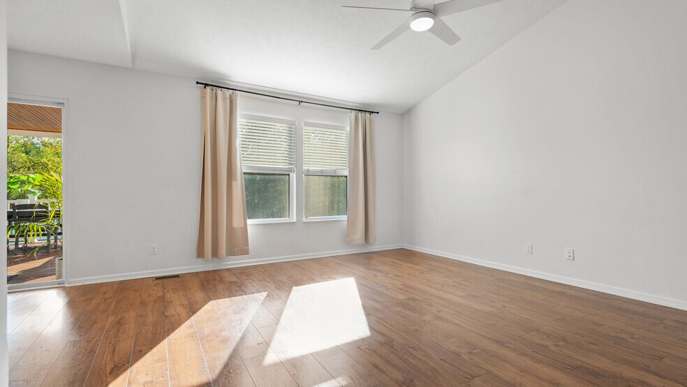 Building Photo - 111 Hermitage Ct