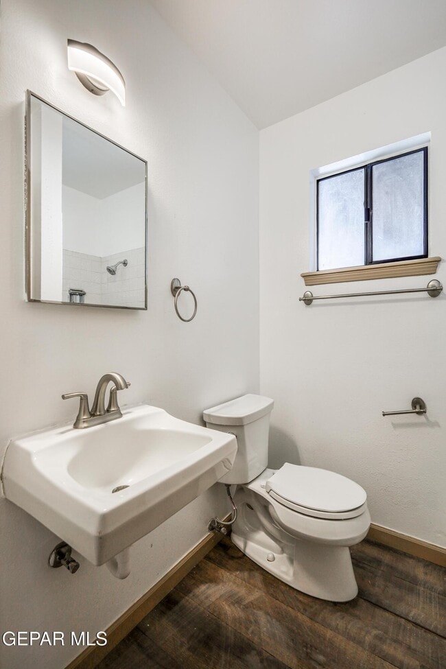 Building Photo - 4945 Vista Grande Cir