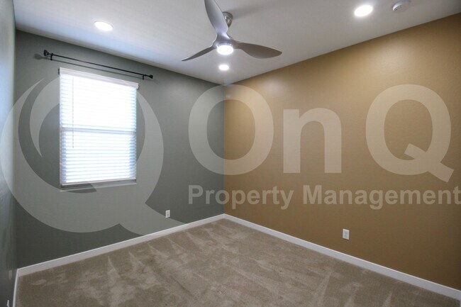 Building Photo - 2207 E Citadel Dr