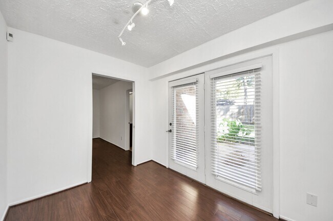 Building Photo - 3514 Spanish Acorn Ln