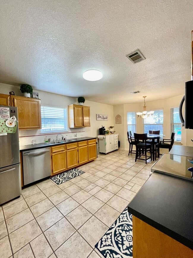 Building Photo - 3107 Woodrow Dr