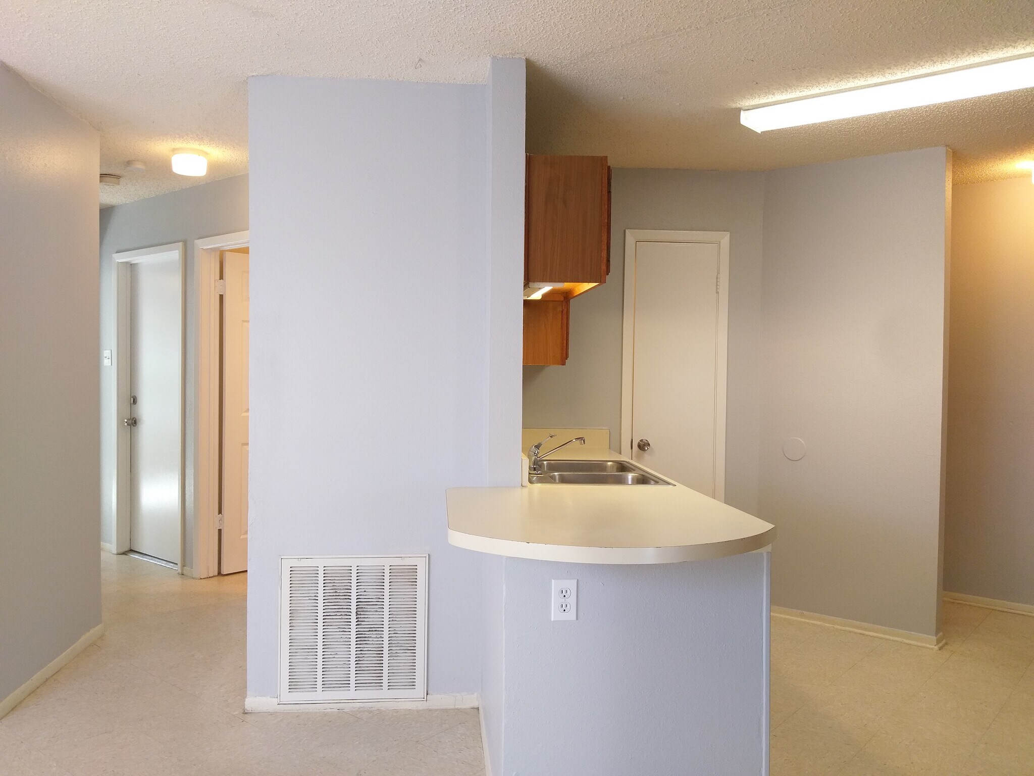 Building Photo - 2506 corian glen dr