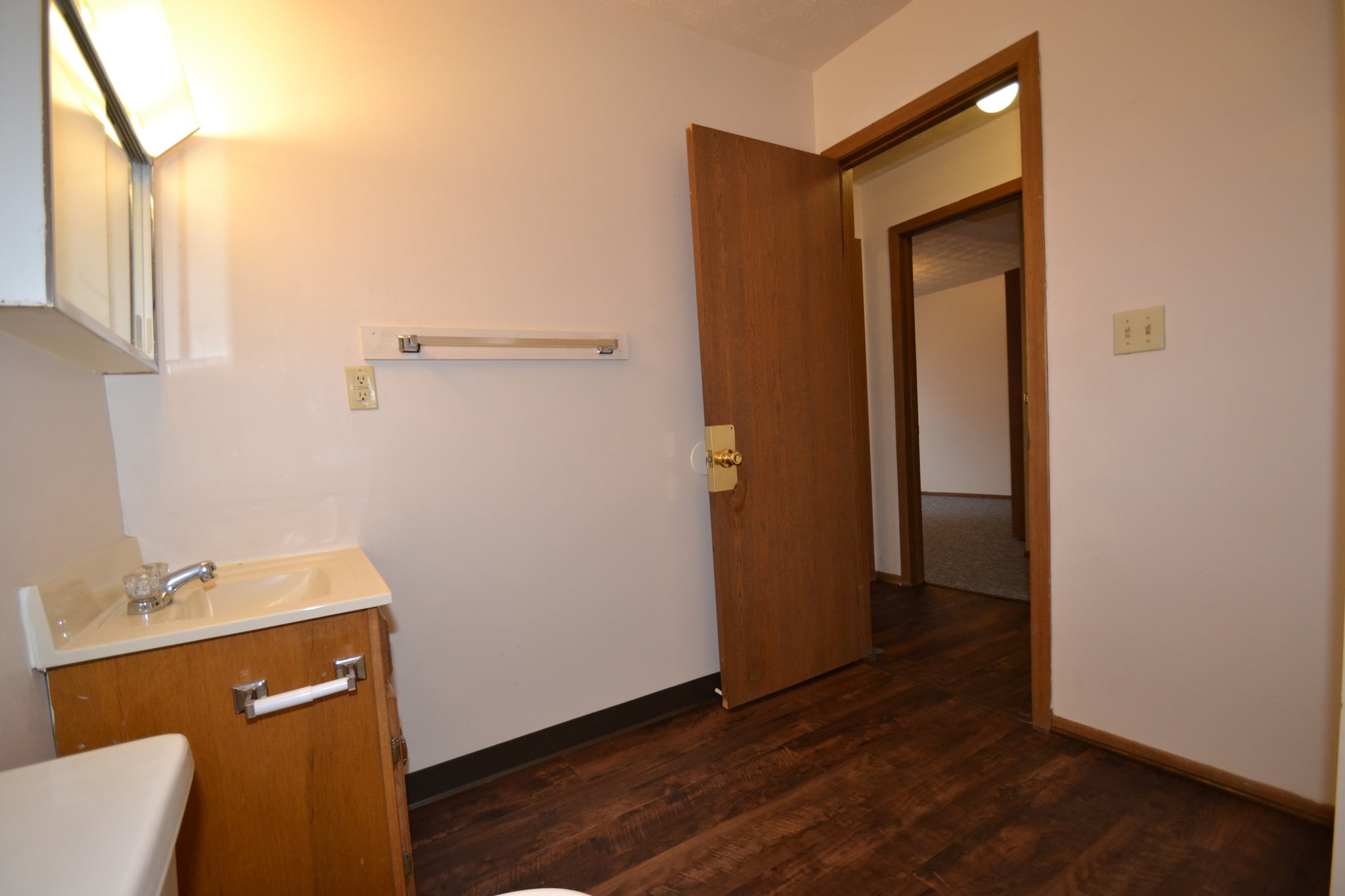 Bathroom - 278 Torrey St