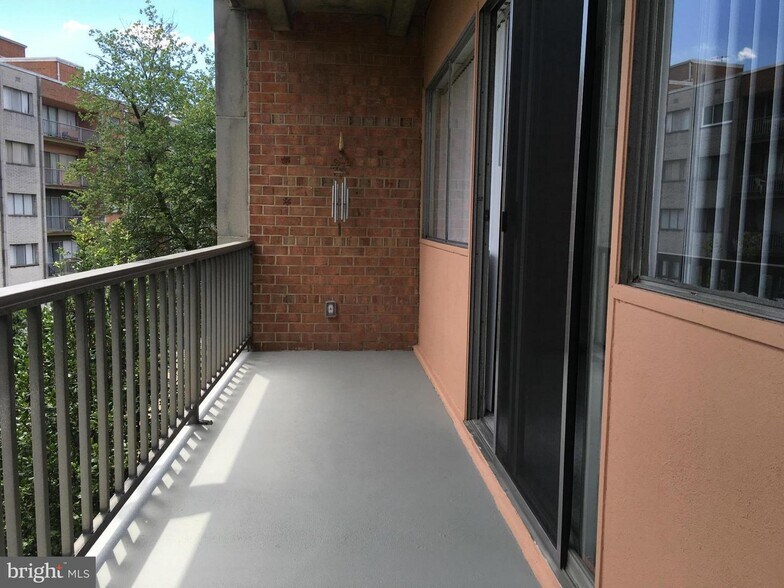 Building Photo - 401 N Armistead St