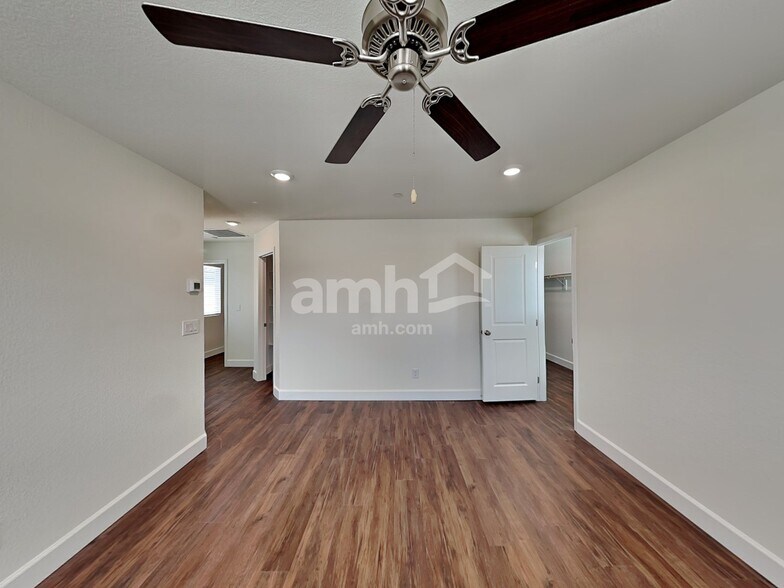 Building Photo - 252 Yasmin Daylily Pl