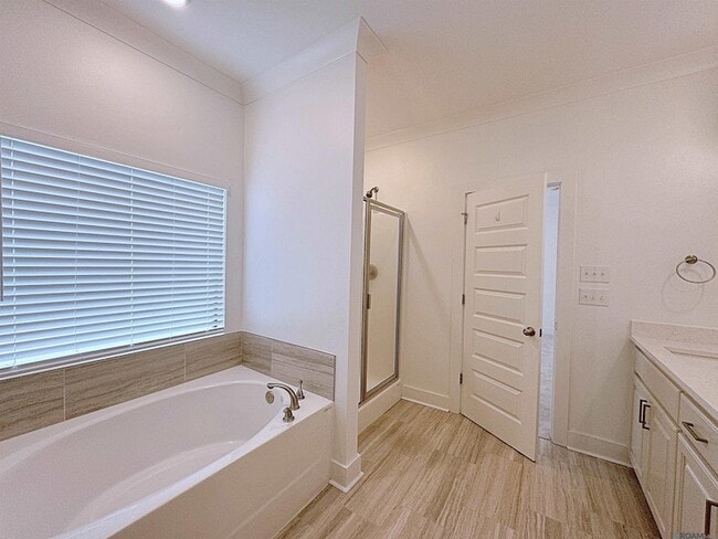 Building Photo - 10263 Alderman Dr