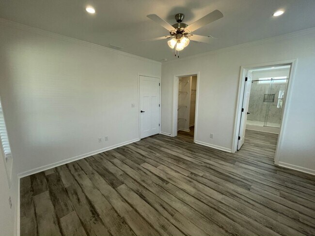 Building Photo - 34815 Silver King Dr